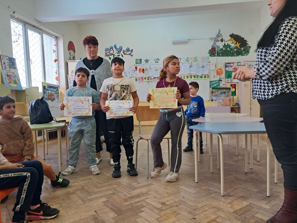 Четвърта "а" възрастова група отбелязахме деня на четенето заедно с нашите майки и децата от трети "б" клас - ОбУ Доктор Петър Берон - Ямбол