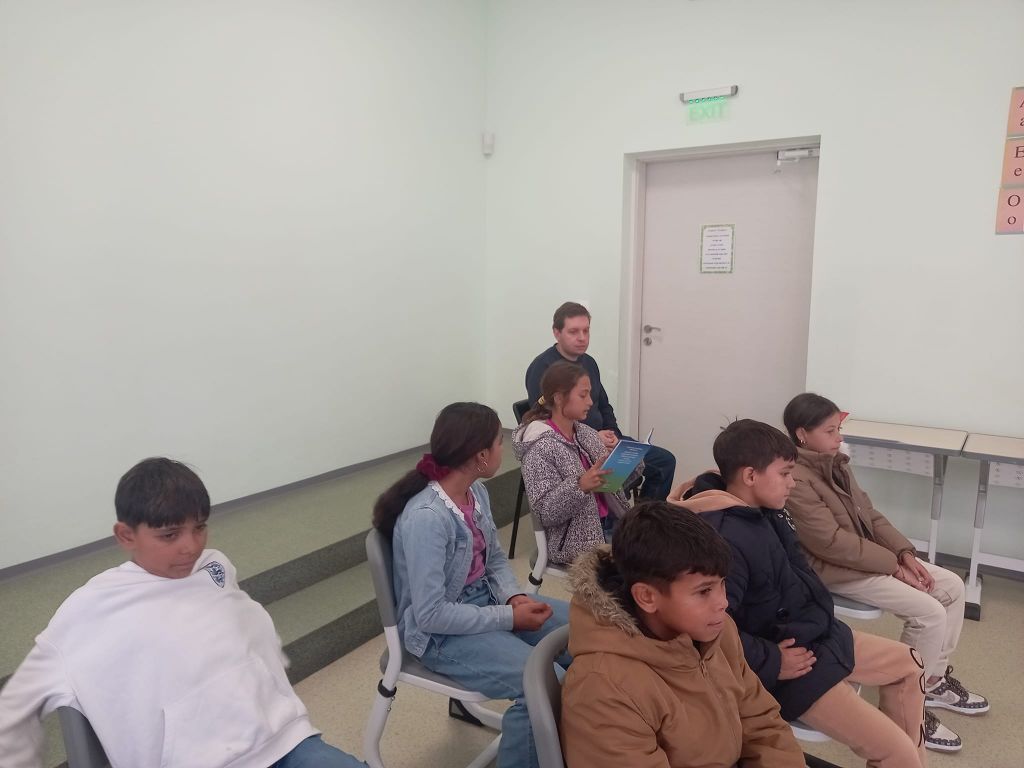 "В приказния свят" - така нарекоха своето посещение при 1"б" и "в" клас петокласниците 3